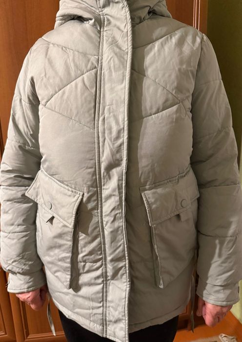 Стильна жіноча куртка на холодну осінь і теплу зиму L розмір