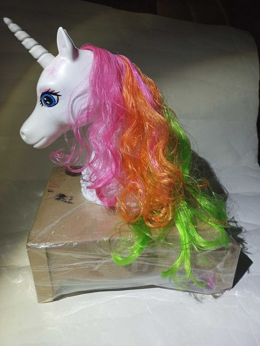 Іграшка перукар зачіски Радужный Единорог на підставці модель