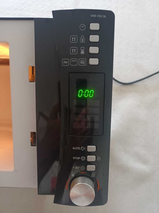 Micro Ondas Grill Candy CMG 25D CB