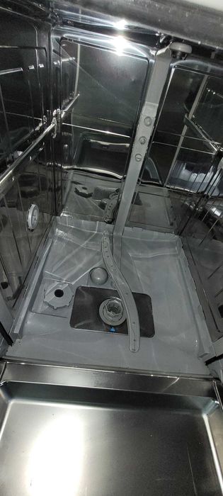 Máquina NOVA de lavar louça BOSCH