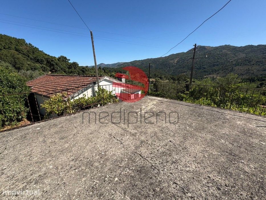 Moradia C/Terreno Paradinha
