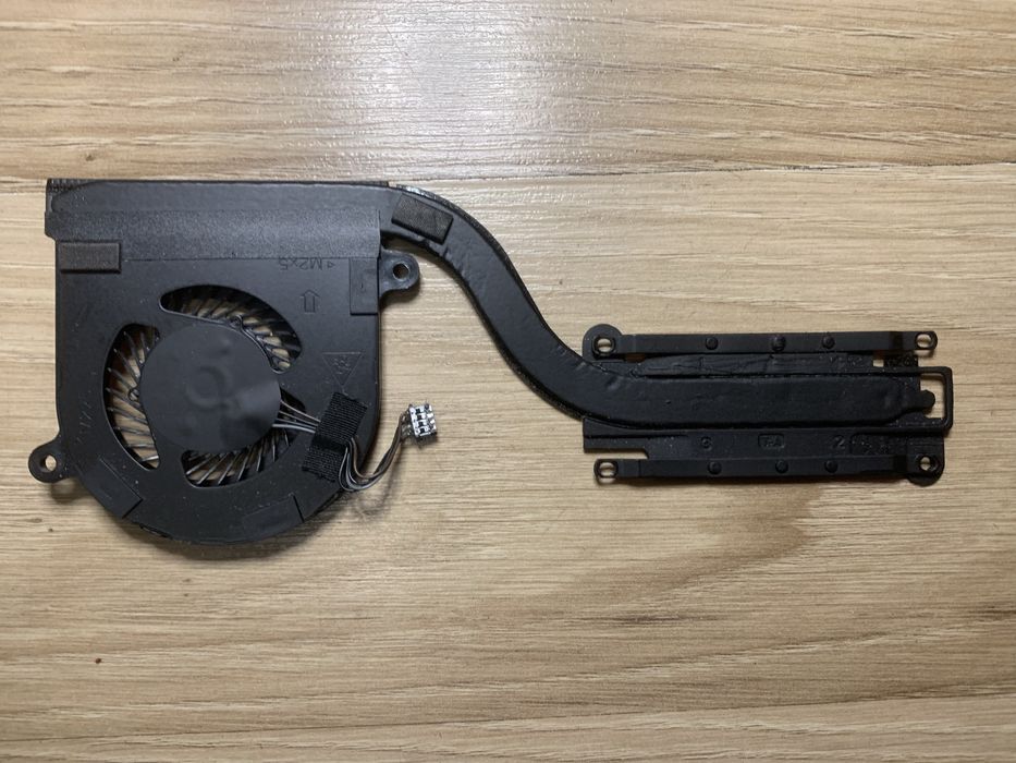 Система охолодження з кулером на Dell Latitude 7480, 7490