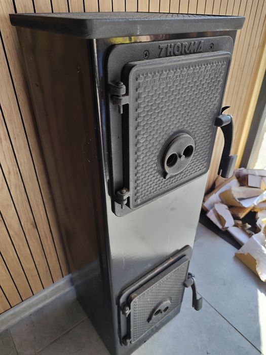Nowy piec koza żeliwny stalowy z szamotem kominek