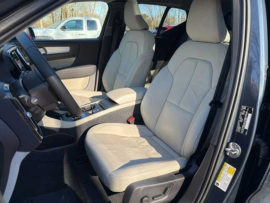 Volvo XC 40      2021