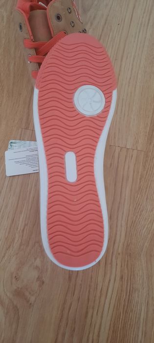 Buty damskie wiązane