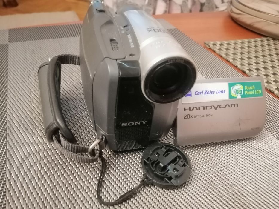Відеокамера соні SONY DCR HC27E