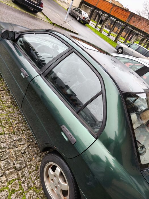 Mitsubishi Lancer 1.3 GLX