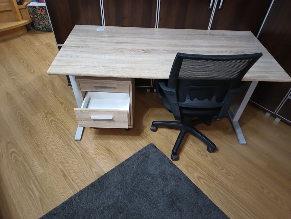 Komplet mebli biurowych BRW seria OFFICE jak nowe