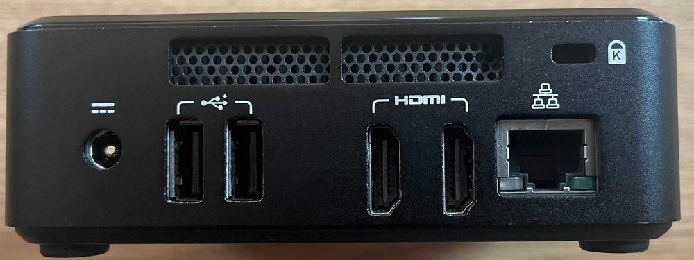 Computador NUC Intel i3-3217U + monitor, teclado e rato Dell