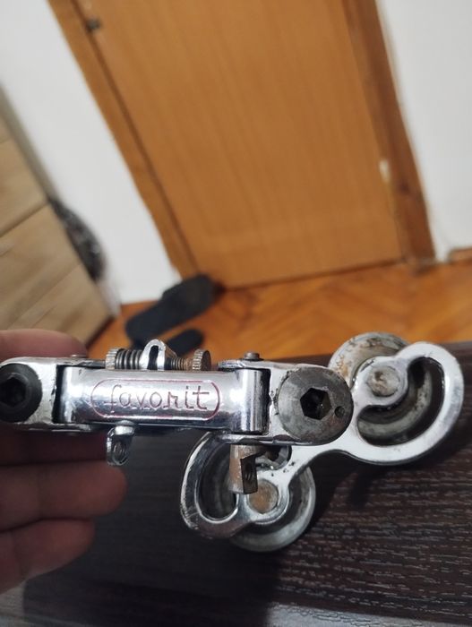 Продам велозапчастини