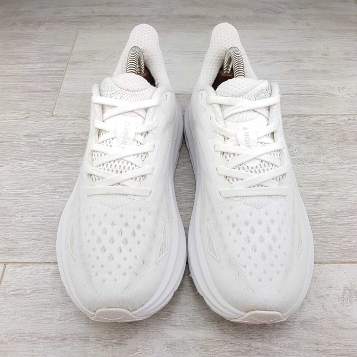 HOKA Clifton 9 жіночі кросівки р. 39