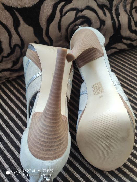 Guess Buty szpilki botki