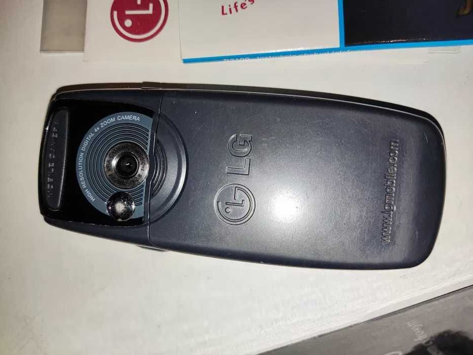Telefon LG B2100