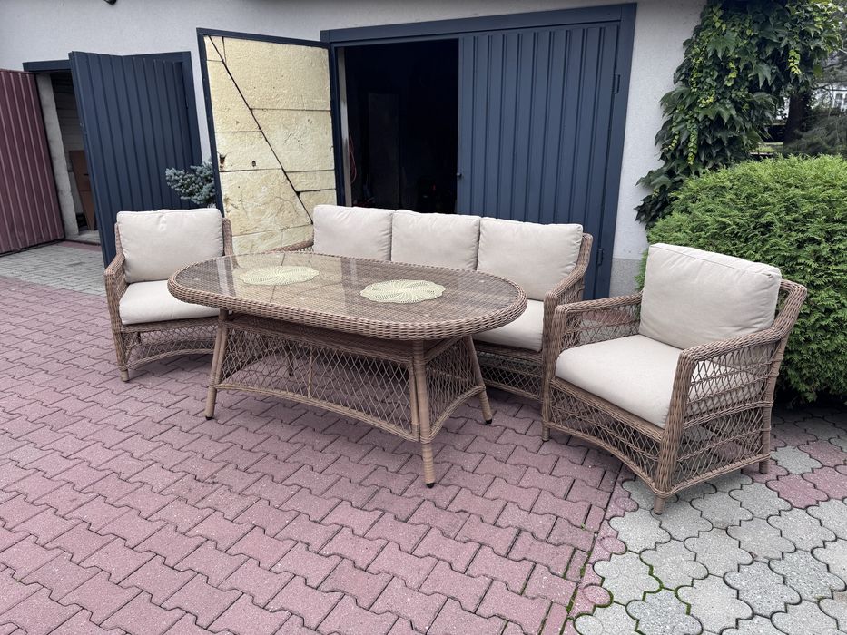 Zestaw mebli obiadowych