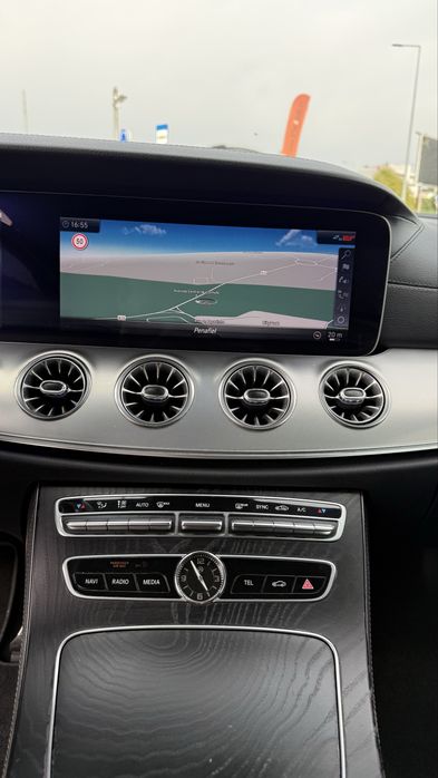 Mercedes-Benz E 220 Coupé AMG - Pack Night