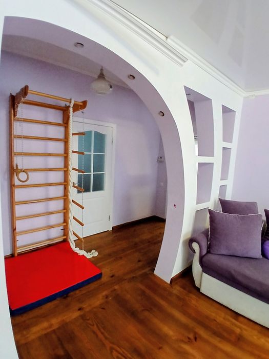 Продам будинок в районі Баранівки