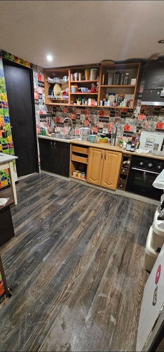 Продаётся дом.        .