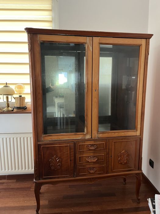 Witryna - fornirowana, drewno orzech