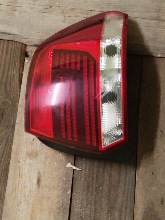 Задний правый фонарь Volkswagen Polo