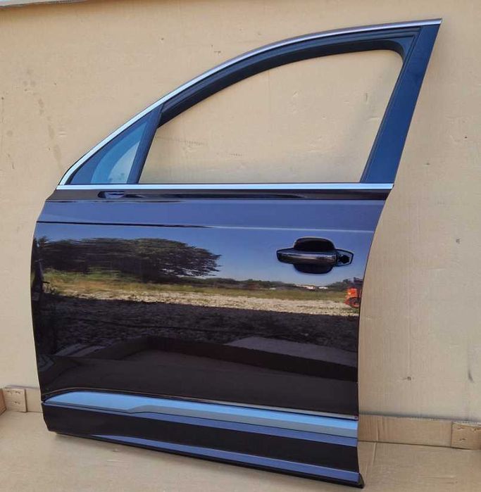 Двері Audi Q7 4M передні або задні праві ліві разборка