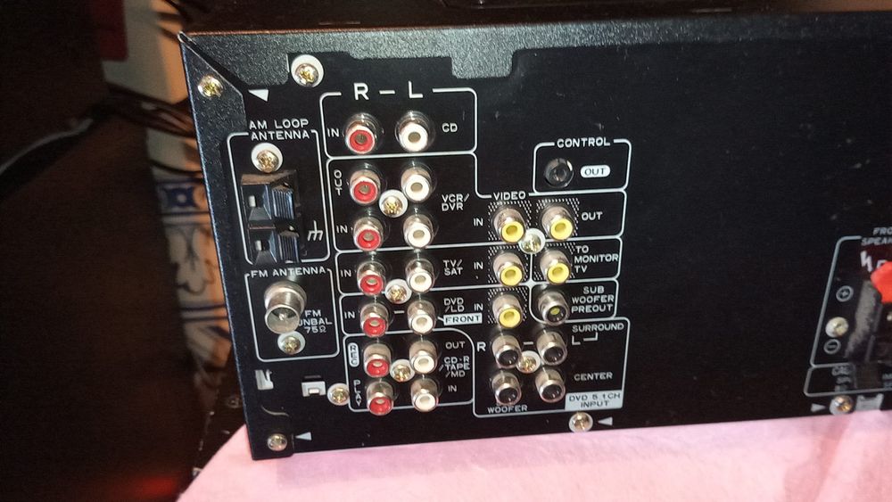 Amplificador Pioneer com comando