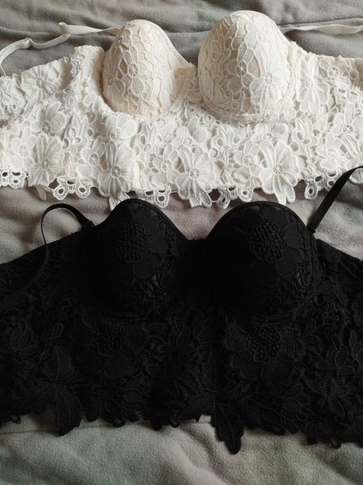 Corpetes preto e bege