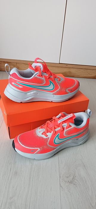 Buty sportowe młodzieżowe Nike Cosmic Runner rozmiar 35,5 Nowe