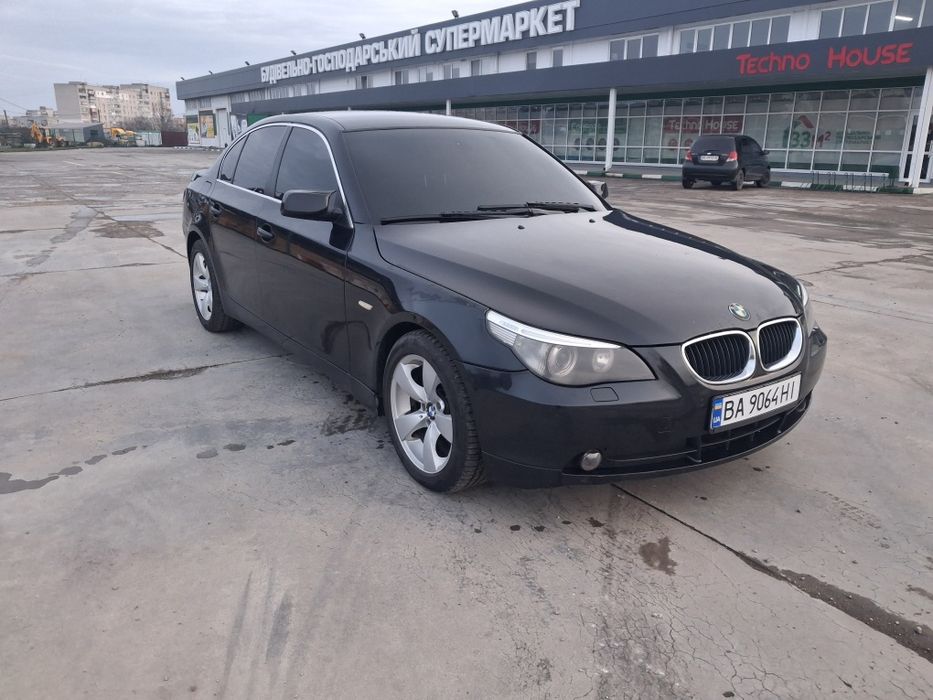 BMW E60. 2.2  МКПП,