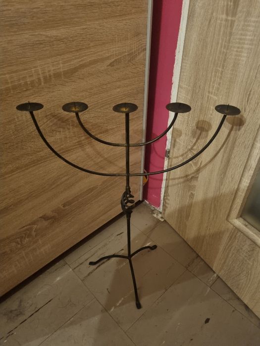 Swiecznik metalowy na 5 świeczek 63cm