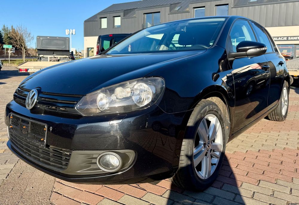 Volkswagen Golf Bezwypadkowy.