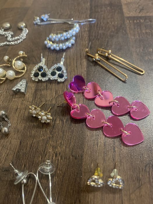 Біжутерія к гарному стані, є ПОДАРУНОК при покупці! Ціна договірна!!!