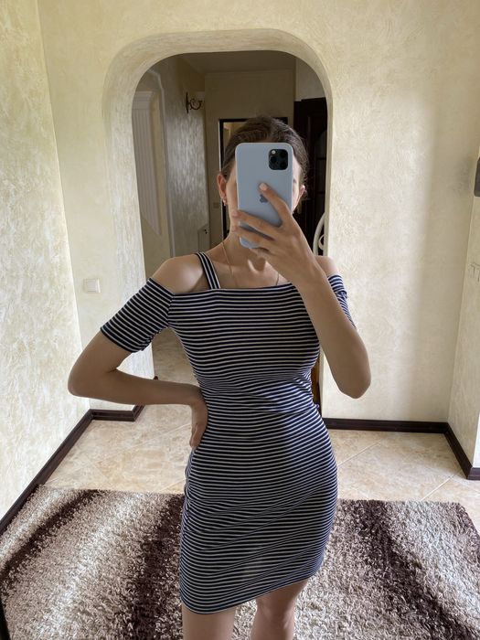 Трикотажне плаття Piazza Italia