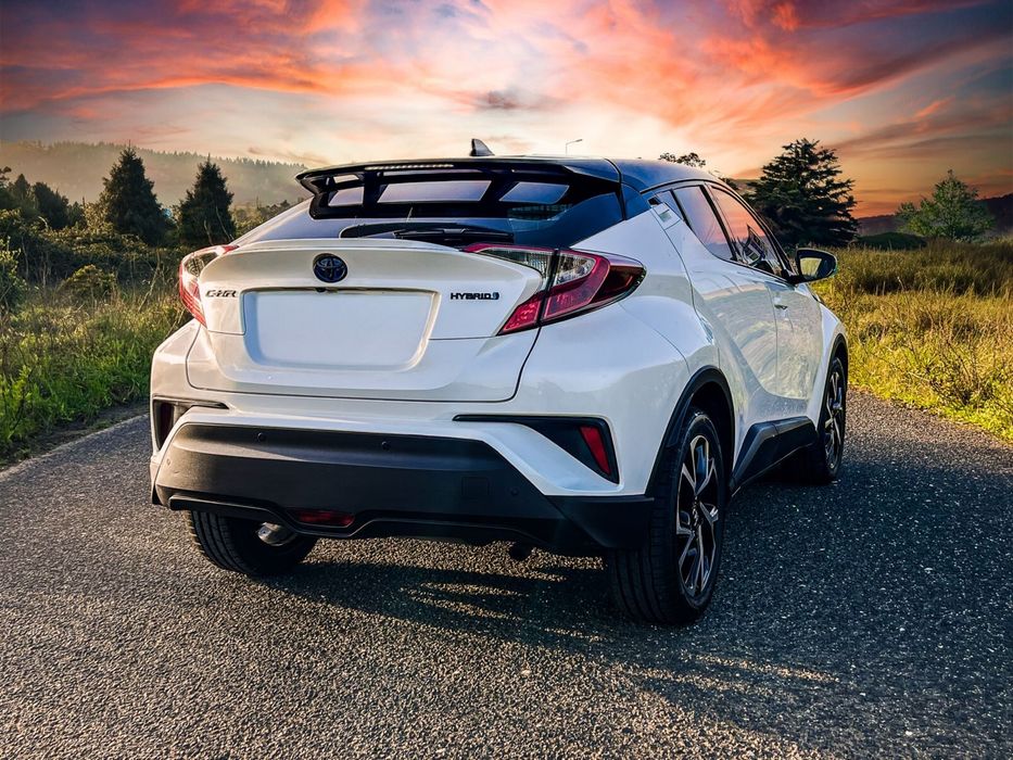 Toyota C-HR lounge 1.8  Hybrid 2017