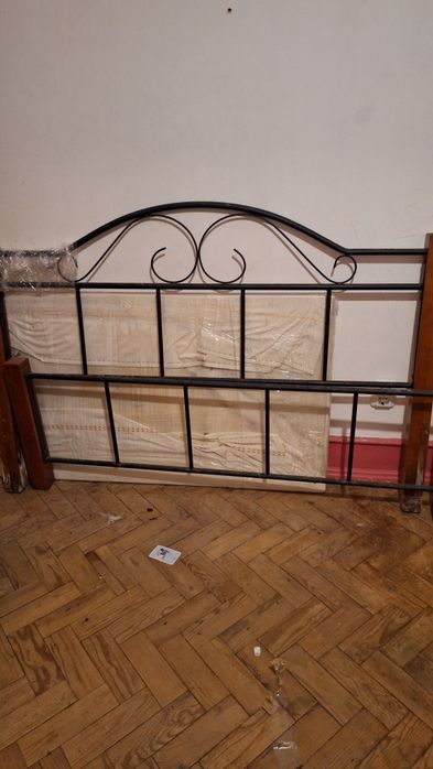 Cama casal com colchão