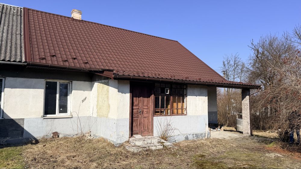 Продається будинок у с. Опори