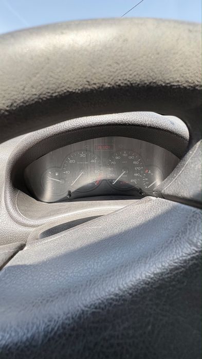 Peugeut 206 com junta da cabeça queimada