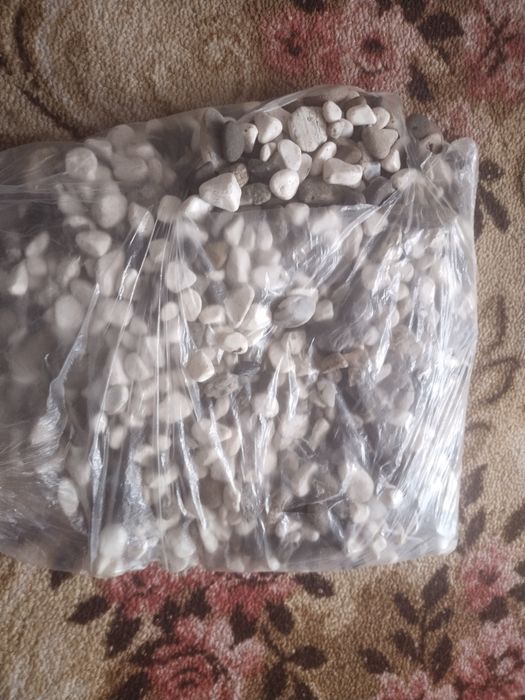 Продам гальку в аквариум