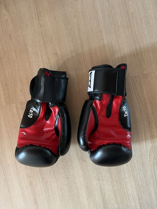Luvas de boxe marca Everlast