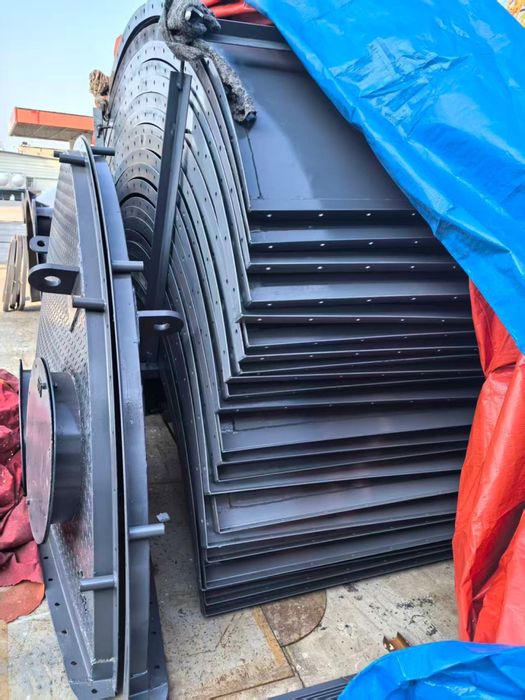 Spawanie konstrukcji, toczenie frezowanie w stali