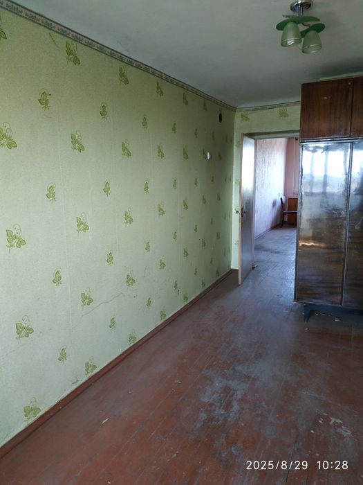 Продам 3 кімнатну квартиру в Змієві Жд.