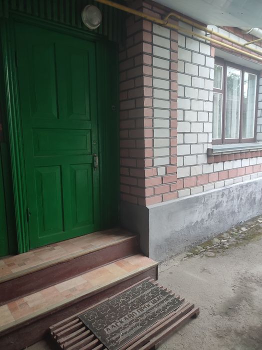 Продам частину будинку з окремим входом