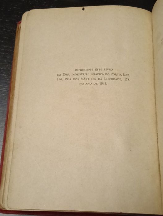 Livro escolar antigo  Aritmética e Álgebra