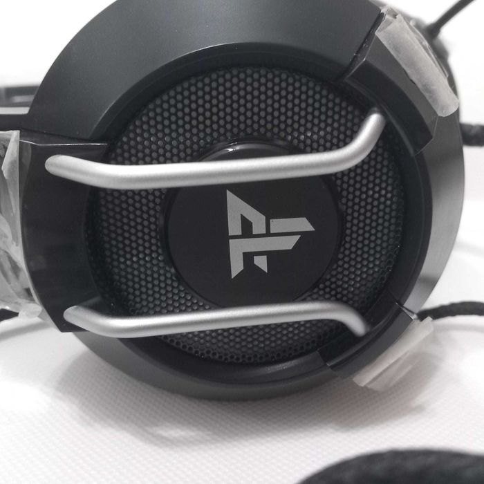 Headset Berserker Gaming RGB 7.1 Tempest PC/PS4/PS5