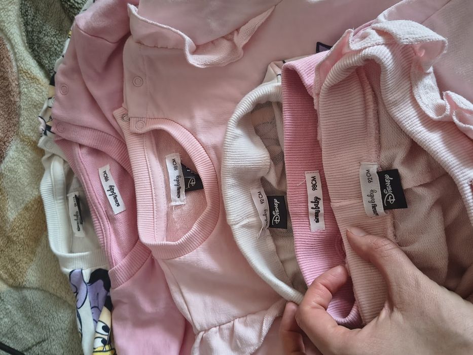 Продам три костюми Sinsay 98 cm