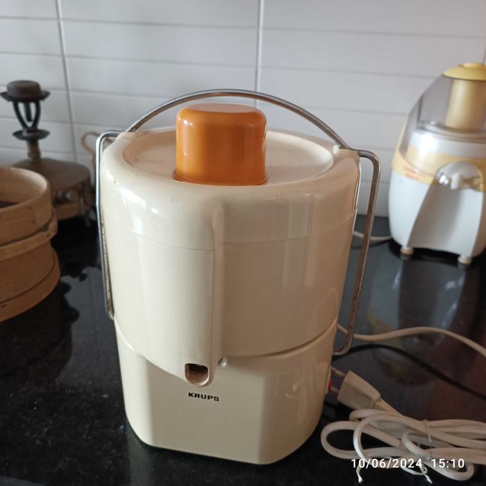 Máquina de fazer sumos naturais