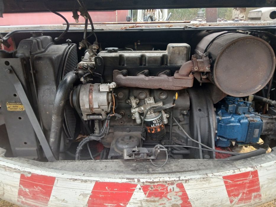 Мініескаватор Ткеучі 7.2 тони.В робочому стані.