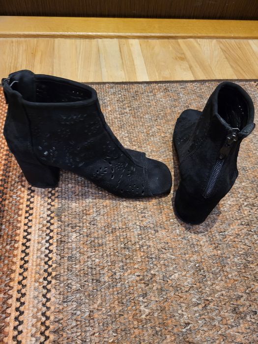 Sprzedam buty czarne