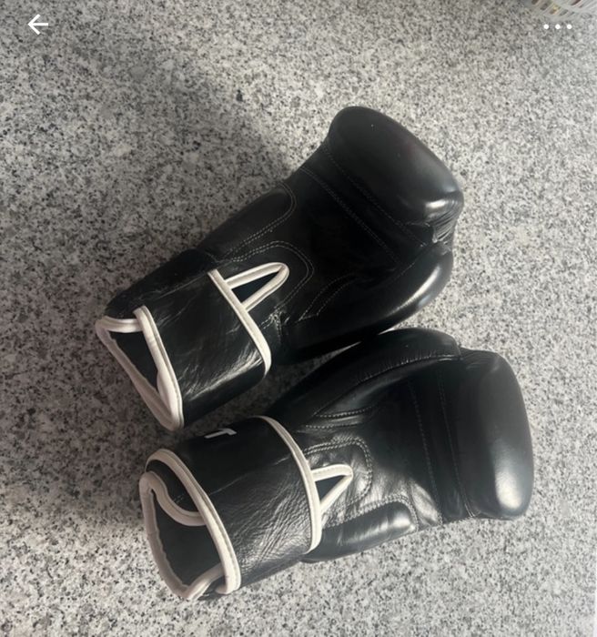 Luvas de box pretas