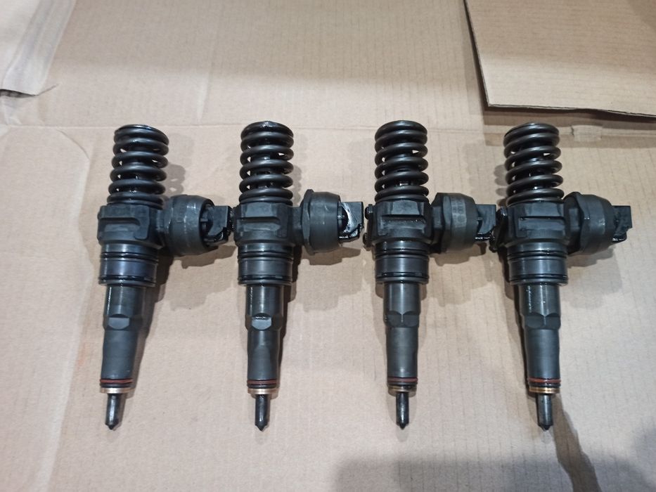 Форсунки VW Caddy 2.0 SDI 038130073AP 038130073BR форсунка: 90