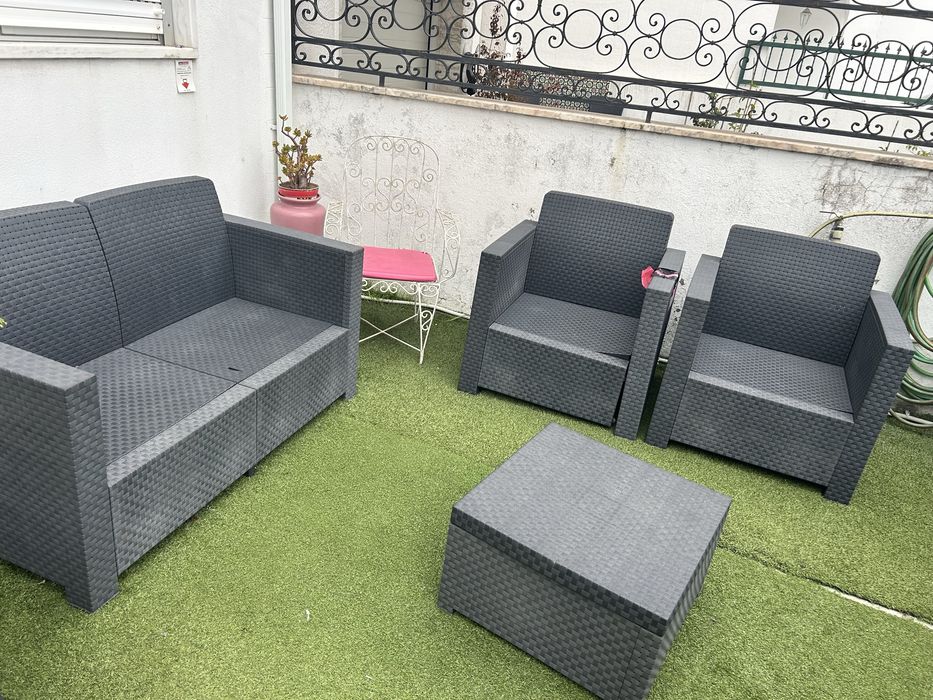 Conjunto de jardim - 2 cadeiras, 4 sofas individuais, 1 duplo, 2 mesas